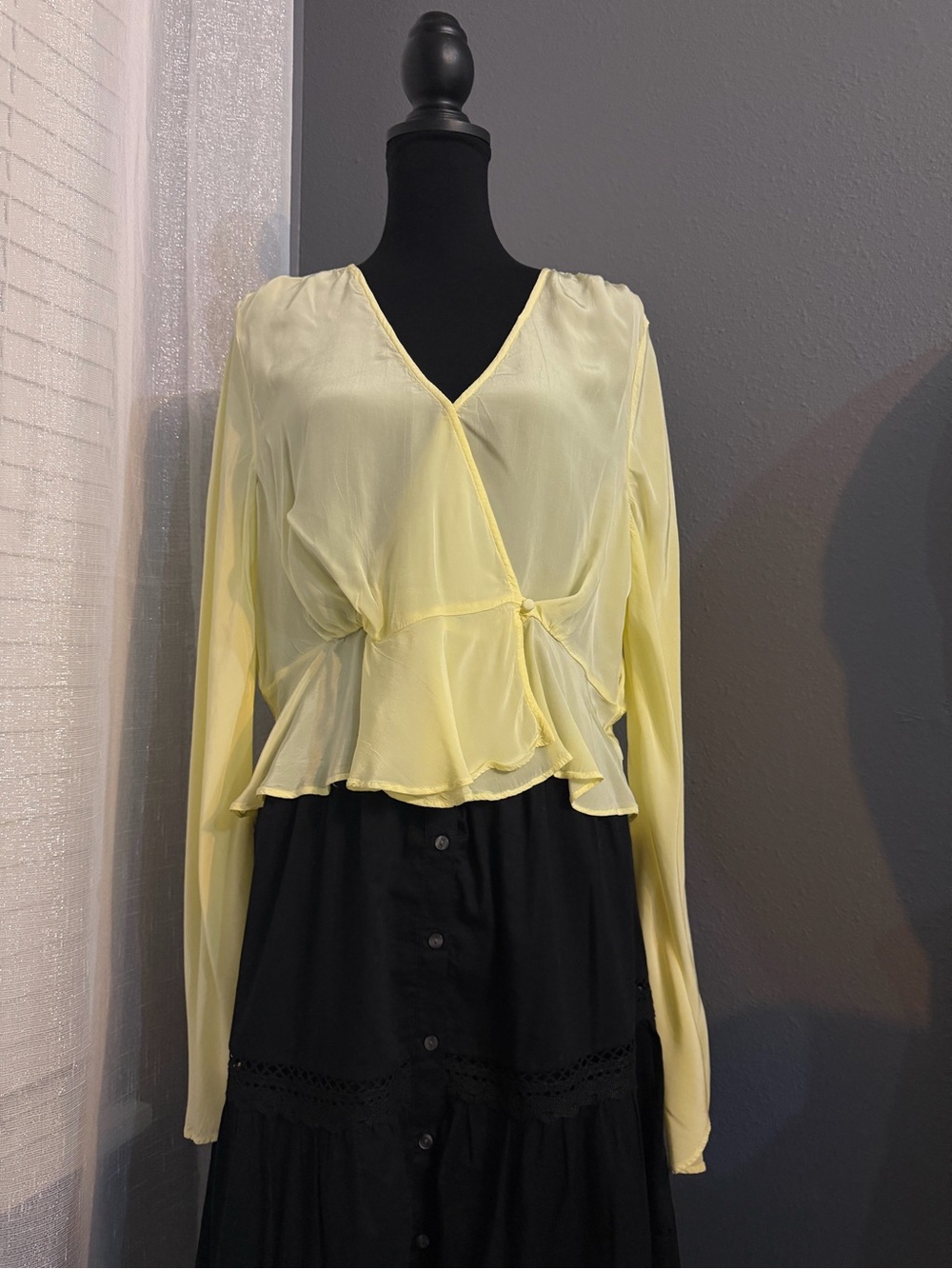 Madewell Yellow Peplum Wrap Blouse – Size 14 Like New 💛